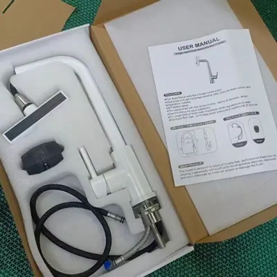 Image de Robinet de Cuisine Noir Gris avec Tête Pivotante et Pulvérisateur