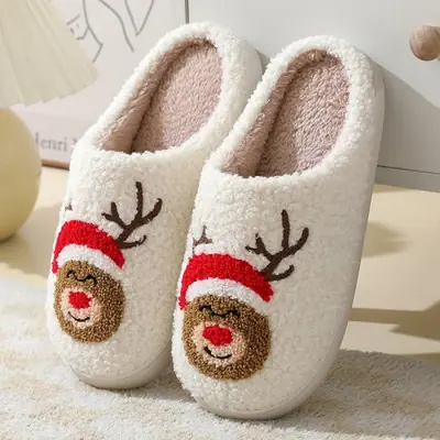 Image de Pantoufles Hiver Fleuries - Confort & Style pour Toute la Famille