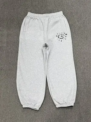 Image de Pantalons de Survêtement Femme Vintage Gris Noir - Hiver 2024