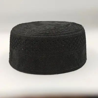 Image de Chapeau de Prière Musulman - Casquette Brodée en Coton