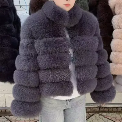Image de Manteau en Fourrure de Renard Véritable pour Femme - Hiver 2023
