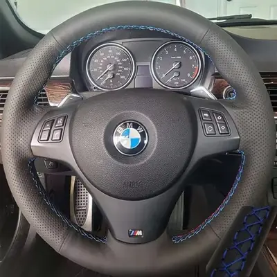 Image de Housse Volant Cuir Tressé Noir - BMW E81, E90, M3, X1