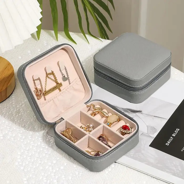 Image de Boîte à Bijoux Portable en Cuir - Organisateur de Voyage
