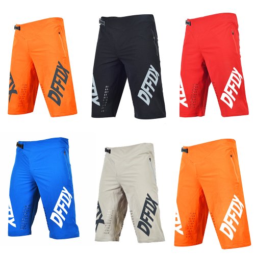 Immagine di Pantaloncini da Mountain Bike MTB per Adulti – Performance e Comfort