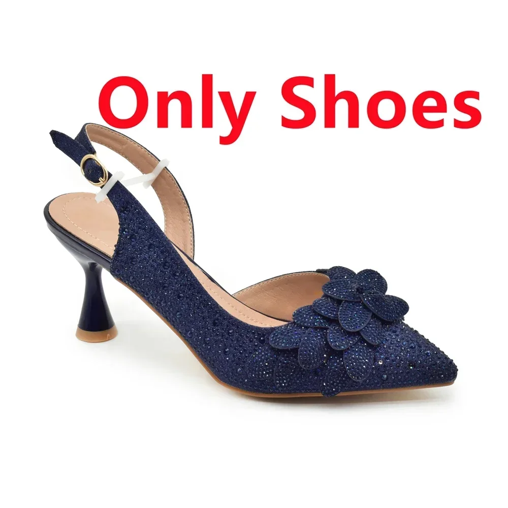 A paio scarpe D. blu