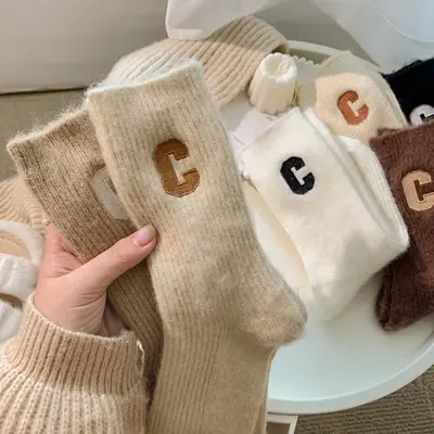 Image de Chaussettes de Luxe en Cachemire pour Femmes - Hiver Chaud & Confortable