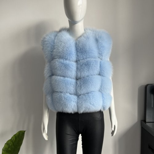 Image de Gilet en Fourrure Véritable - Élégance Hivernale