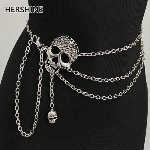 Immagine di Catena Multistrato con Teschio in Argento per Donna – Accessorio di Moda Hip Hop, Punk Rock e Gotico Y2K per Primavera ed Estate