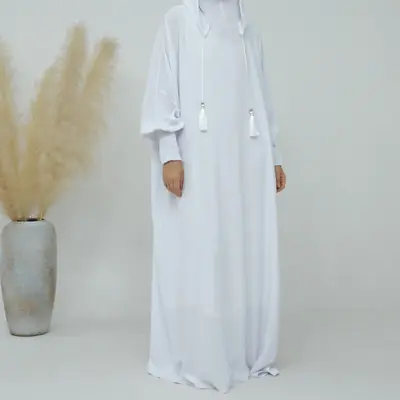 Image de Abaya Longue Élégante - Mode Musulmane 2024