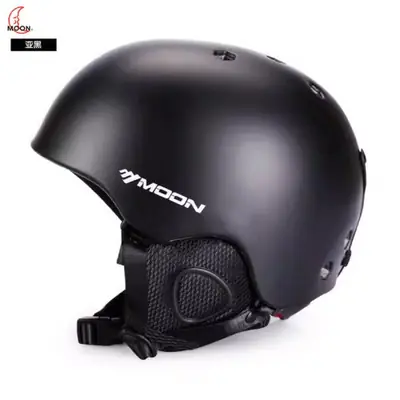 Image de Casque de Ski Moon - Sécurité & Style pour Tous les Âges