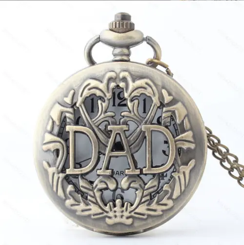 Image de Montre de Poche Vintage en Bronze - Cadeau Élégant pour Papa