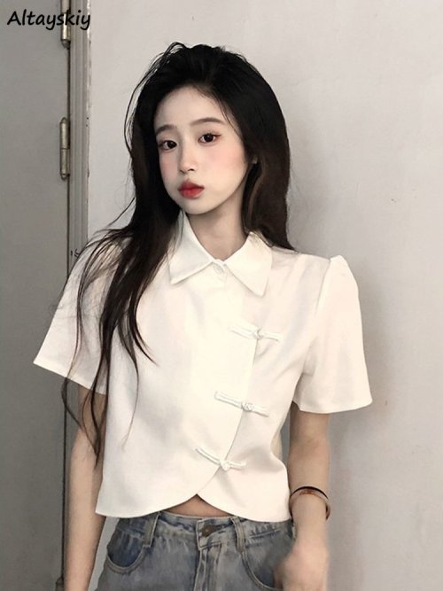 Image de Chemise Chinoise Élégante pour Femme - Style Moderne & Doux