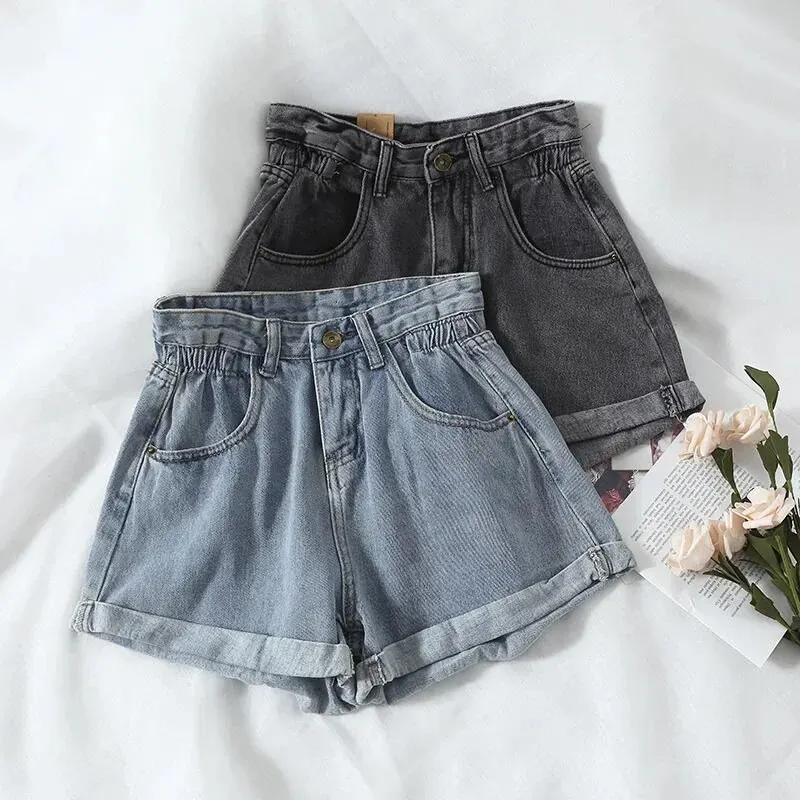 Immagine di Jeans Pantaloncini Donna a Vita Alta Stile Coreano Retro, Larghi e Versatili per Estate, Abbigliamento Casual Caldo e Comodo