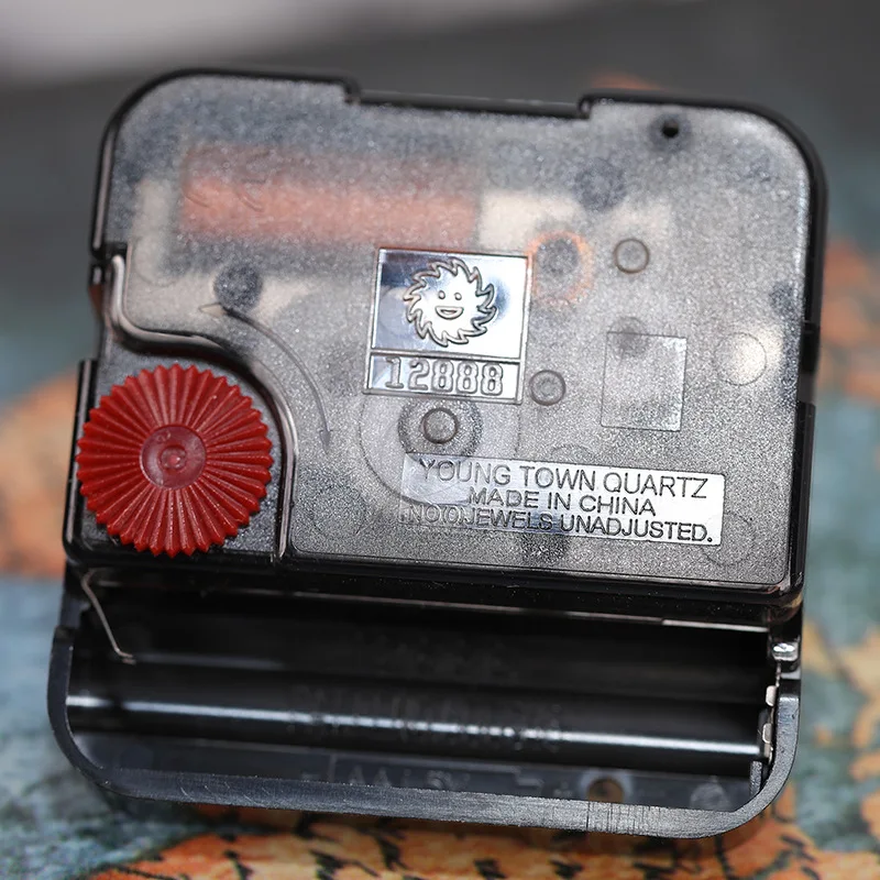 Imagen de Kit DIY para Reloj de Pared Silencioso con Movimiento de Cuarzo 12888, Incluye Movimiento Central con Barrido de Segundos y Piezas para Montaje Personalizado