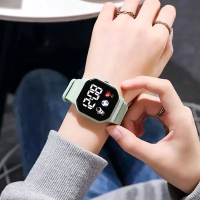 Image de Montre Connectée Enfant - Étanche & LED
