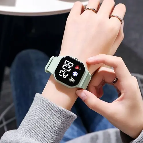 Image de Montre Connectée Enfant - Étanche & LED
