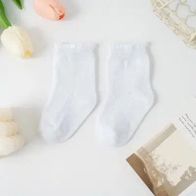 Image de Chaussettes Bébé Coton Respirantes - Garçons & Filles 0-8 Ans