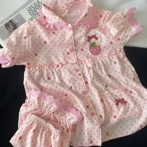 Image de Pyjama Lolita Fraise Kawaii - Doux & Mignon