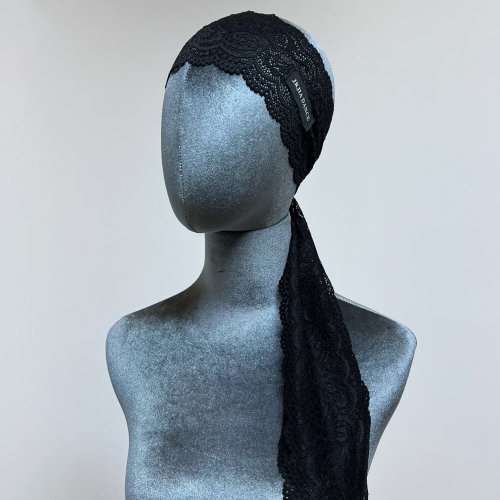 Immagine di Fascia per Capelli in Pizzo Nero per Danza Latina – Accessorio Elegante per Cha Cha, Rumba e Samba – Fascia Elastica con Dettagli in Pizzo per Donne