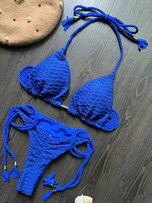 Image de Bikini Push-Up String Brésilien 2023 - Sexy & Élégant