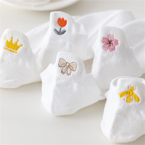 Immagine di Dreamlikelin 5 paia/lotto ricamato in rete traspirante calzini bianchi femminili carino corona amore ape Sakura bowknot calzini corti