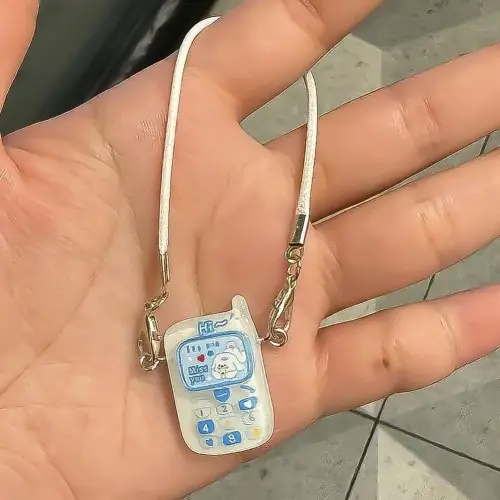 Image de Pendentif Labubu Mignon - Ornement Miniature pour Maison de Poupée & Téléphone