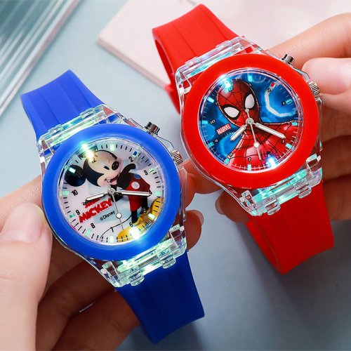Image de Montre Enfant Lumineuse Disney - Elsa, Hello Kitty & Mickey
