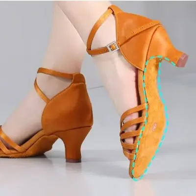 Image de Chaussures de Danse Latine Femme - Talon 5-7 cm Satin