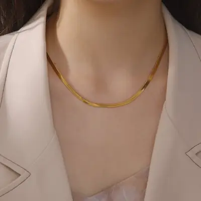 Image de Collier Serpent Acier Inoxydable Or - Tendance 2023