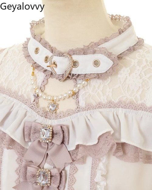 Imagen de Blusa Japonesa para Niñas con Lazo de Encaje y Hombros Descubiertos - Estilo Kawaii y Versátil de Manga Larga