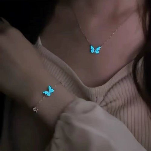 Image of Elegant Glow-in-the-Dark Butterfly Necklace with Luminous Fluorescent Pendant – Vintage Style Night Light Jewelry for Women
