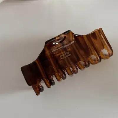 Image de Pince à Cheveux Élégante en Acétate - Style Rectangulaire