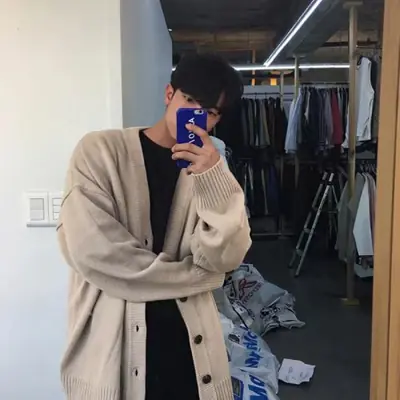 Image de Cardigan Homme Col V Tricoté - Style Automne
