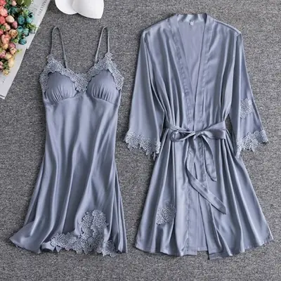 Image de Robe de Nuit Dentelle Blanche - Élégante & Séduisante
