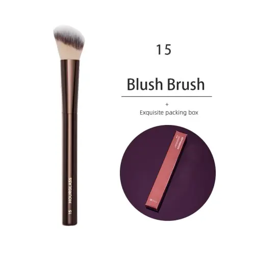 Image de Pinceau Contour Angulaire Pro - Appliquez le Fard à Joues Liquide avec Précision