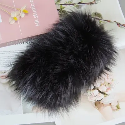 Image de Foulard en Fourrure de Renard Véritable - Chaud & Élégant