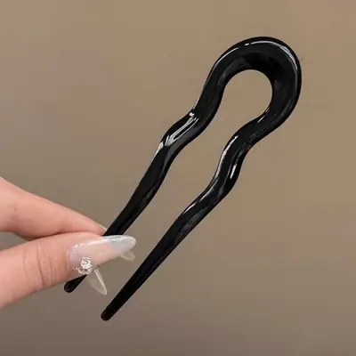 Image de Épingle à Cheveux en Forme de U - Accessoire Élégant pour Femmes