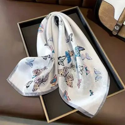 Image de Foulard Carré Soie Pure Imprimé - Élégant & Polyvalent