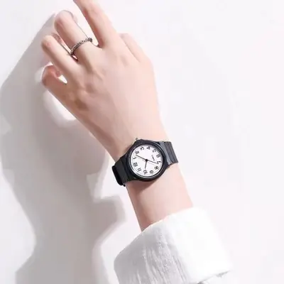 Image de Montre Femme Silicone Simple & Élégante