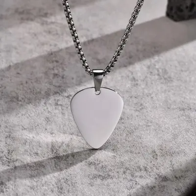 Image de Collier Plectre Personnalisé - Cadeau Musical Unique