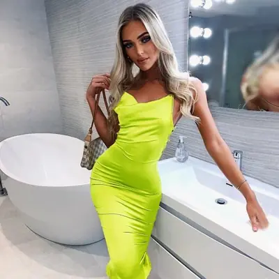 Image de Robe Satin Néon Rose Clair Moulante