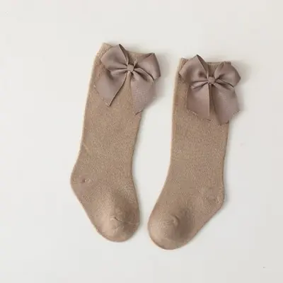 Image de Chaussettes bébé fille - Coton respirant & nœud espagnol