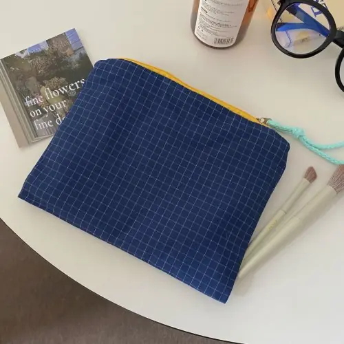 Image de Trousse Maquillage Grande Capacité à Carreaux