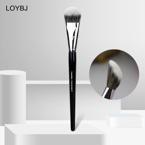 Image of Natural Beauty Essentials: Professional Foundation Brush with Broom Head for Flawless Liquid Foundation, Concealer, and Shadow Application