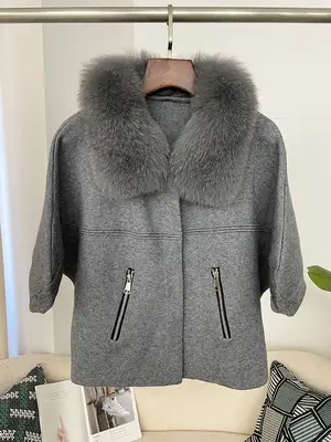 Image de Manteau Femme Fourrure Réelle Col Ratel - Hiver Chaud & Tendance