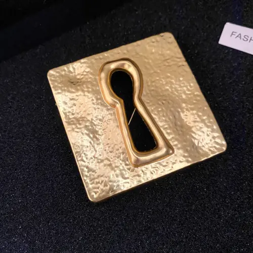 Image de Broche Phoenix Feu - Accessoire Élégant pour Vêtements et Sacs