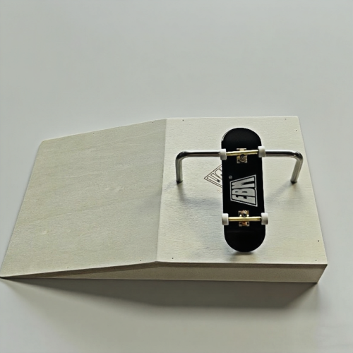 Afbeelding van Houten Skatepark Set met Kwartpijp & Grindrails