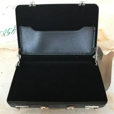 Image de Boîte rangement cartes et bijoux en aluminium mini valise