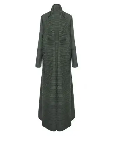 10 verde negruzco