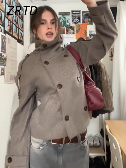 Imagen de Abrigo Corto de Lana Elegante para Mujer con Doble Botonadura y Cuello Levantado – Chaqueta de Manga Larga Caliente para Otoño e Invierno 2025